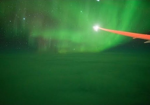 Passenger on Charter Flight Captures Timelapse of Aurora Australis