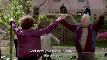 Tráiler "¡Oh Mamy Blue!", dirigida por Antonio Hens y protagonizada por Carmen Maura, María Pujalte y Ramón Barea.