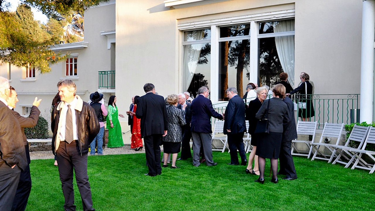 LA REVUE MAG : La revue mag : Jean Viste/Hannifa Deffar/Présentation du Rotary Club et du Rotaract Martigues