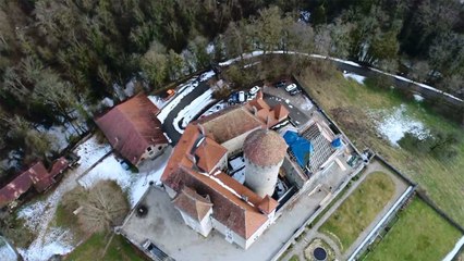 Vue d'ici : Le château de Montrottier 2ème partie