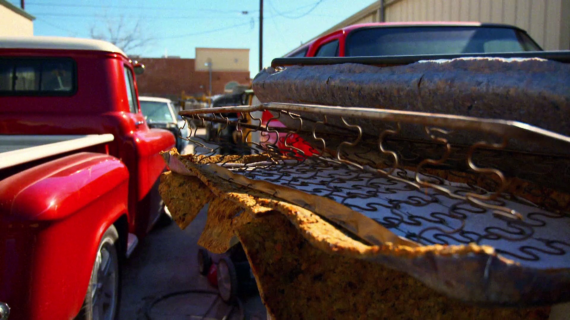 Discovery – Garage Rehab S1