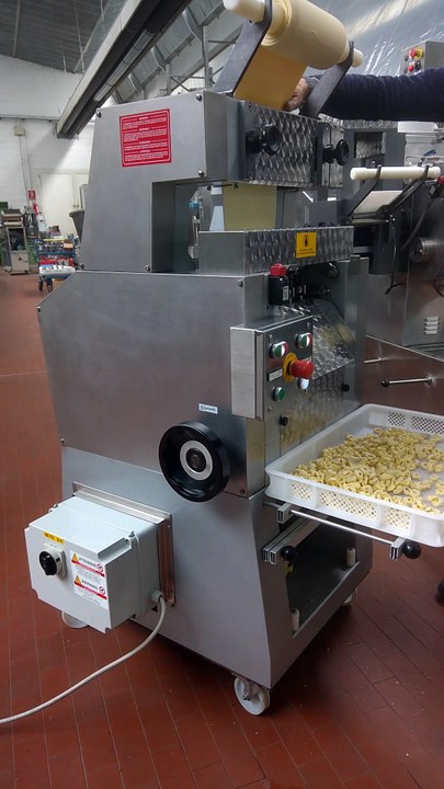 Macchina per cappelletti