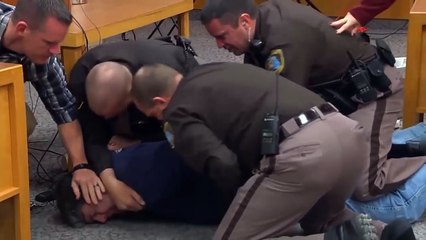 Distraught father of 3 victims tries to physically attack Larry Nassar in courtroom