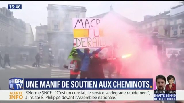 Venu soutenir les manifestants et cheminots, Jean-Luc Mélenchon a été insulté à Paris