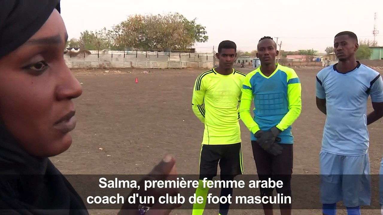 Au Soudan, la première femme coach d'un club de foot masculin