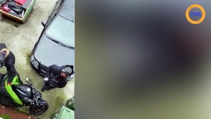 Ils volent une moto à la disqueuse devant les propriétaires