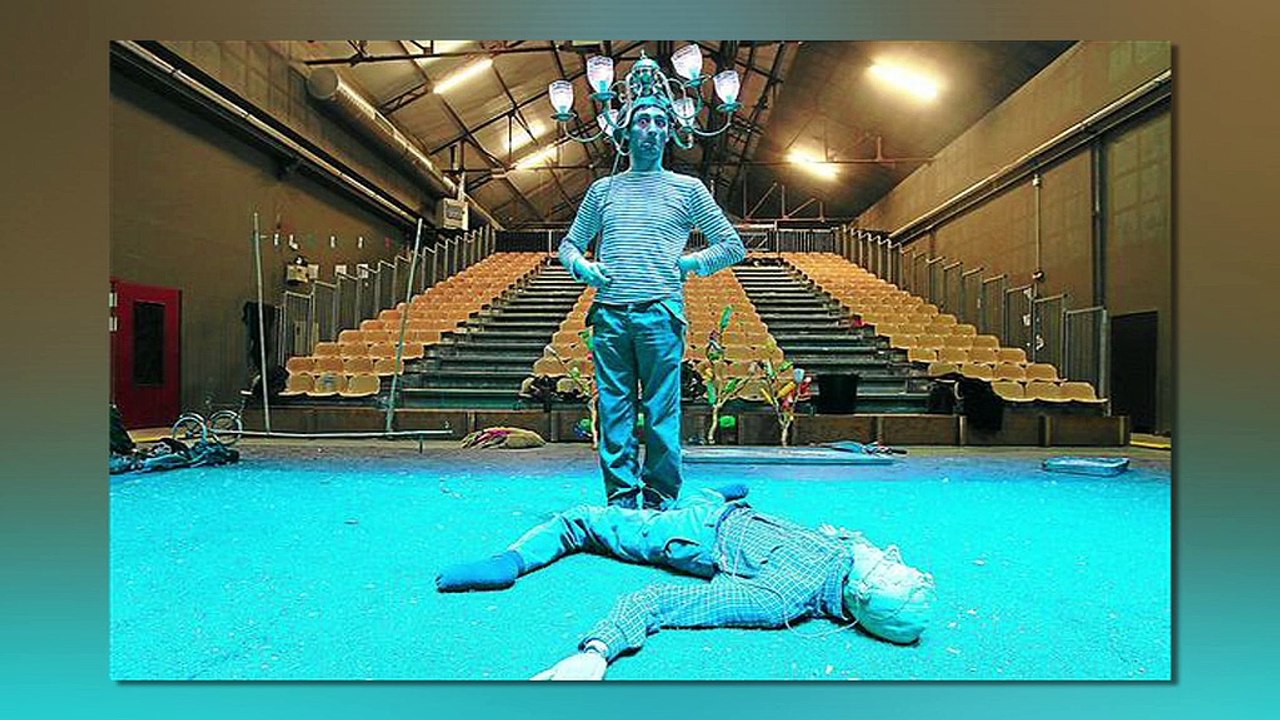 LA REVUE : La revue : Michel Almon/Festival du Cirque/Pôle Cirque Mediterranée