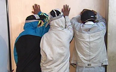 Tres menores de edad fueron detenidos por la Policía Nacional con 7 sobres de marihuna