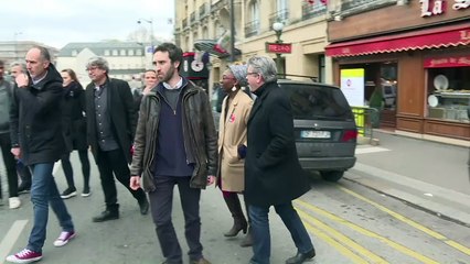 Grève SNCF: Mélenchon rejoint les grévistes gare de l'Est