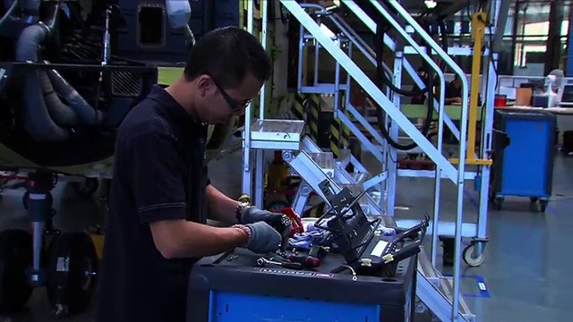 LA REVUE : La revue : Forum Emploi Aéronautique/Marignane/Pôle Emploi/Pôle Pégase