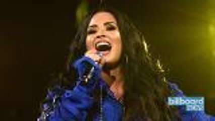 Demi Lovato & Kehlani End US Tour with Seductive Kiss | Billboard News