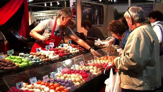 LA REVUE : La revue : Alain Salducci/Animations de fin d'année à Martigues