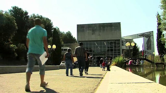 LA REVUE : La revue : Henri-Paul Pellegrino et Simon Babre/30 ans de la sous-préfecture d'Istres