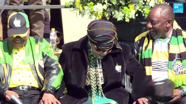 Afrique du Sud_ décès de Winnie Mandela, l'ex-épouse de Nelson Mandela [720p]