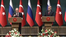 Cumhurbaşkanı Erdoğan: “S-400 füzeleri ile alakalı konu tamamıyla Türkiye’nin kendi kararıdır, bu konuda değerli dostlarımız Rusya Federasyonu’nun bu talebimize olumlu yaklaşımı aramızda bu anlaşmanın yapılmasını getirmiştir. Biz de S-4
