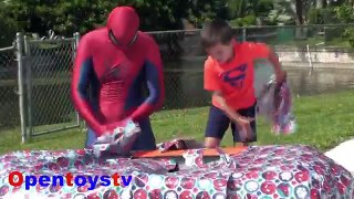 BIG SPIDERMAN PRESNT 5 AND SPIDERMAN FOR KIDS AND TOYS! OPENTOYSTV toys unboxing!