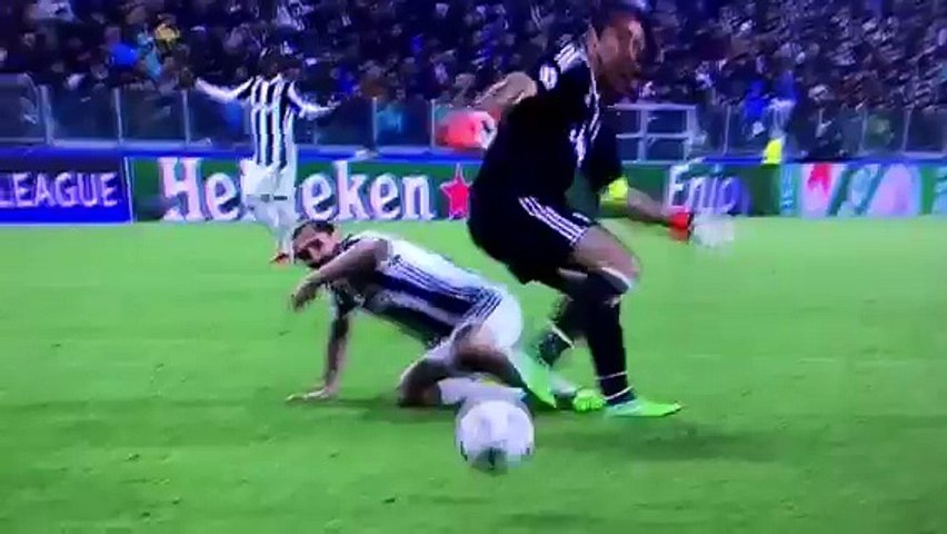Cristiano Ronaldo INSANE Bicycle Kick Goal vs Juventus