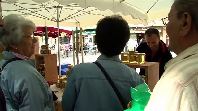 LA REVUE : La Revue : Pascal Jourdan/ADAPI/Jean-Marc Buson/Apiculteur