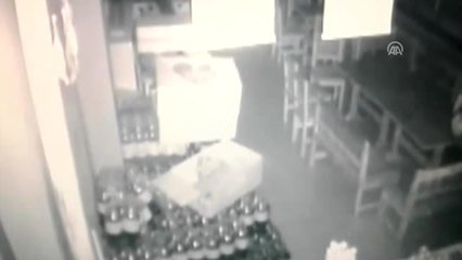 Düğün Salonundan Hırsızlık Güvenlik Kamerasına Yansıdı