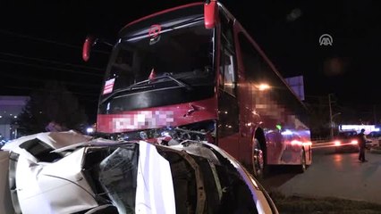 Yolcu Otobüsü ile Otomobil Çarpıştı: 1 Yaralı