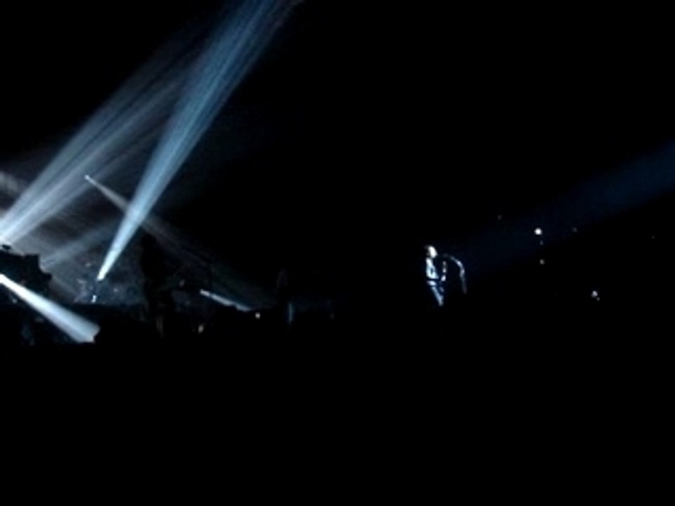 Calogero - En Apesanteur - Forest National 01/12/2007