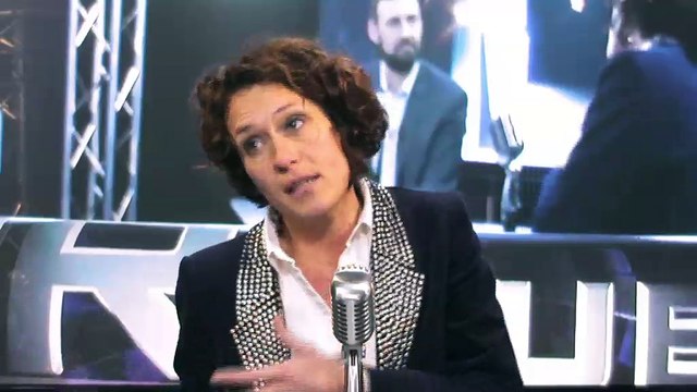 LA REVUE : La revue : Béatrice Aliphat/Maire de St Mitre les Remparts