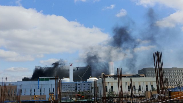 [속보] 파주 LG디스플레이 공사장 화재...옥상 대피 10명 구조중 / YTN