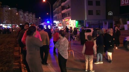 Trafik kazasında ölen çocuğun yakınları yol kapattı - KONYA