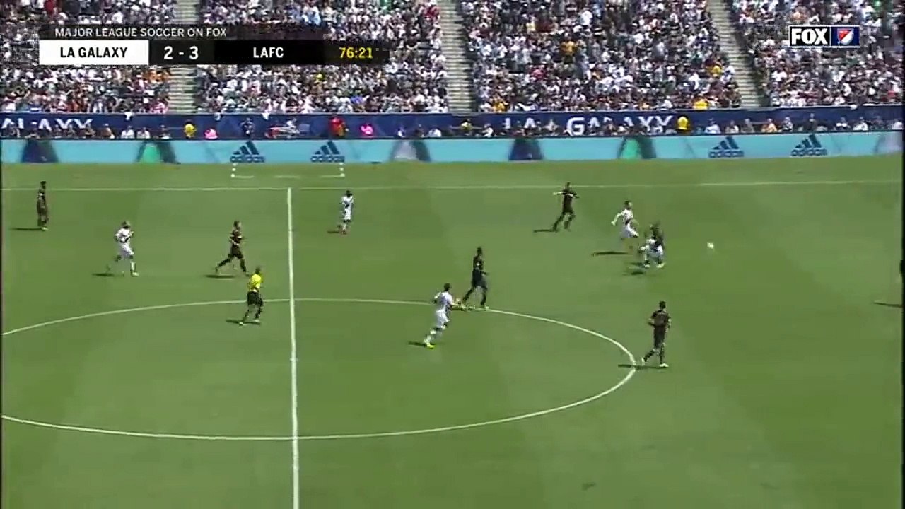 Ibrahimovic'in yeni takımıyla attığı muhteşem gol