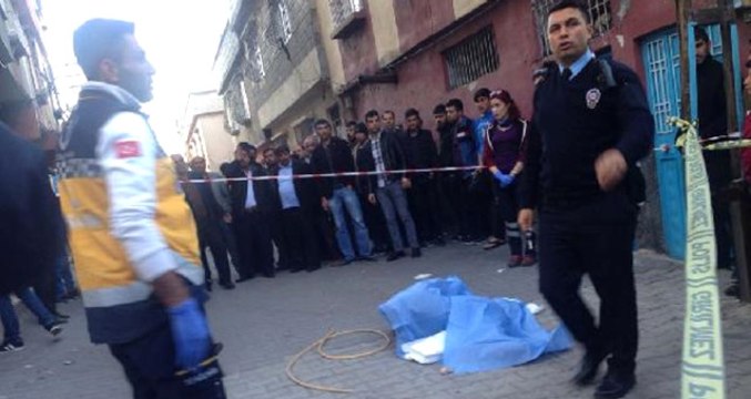 Evine Camdan Girmek İstedi, Beline Bağladığı Hortum Kopunca Öldü