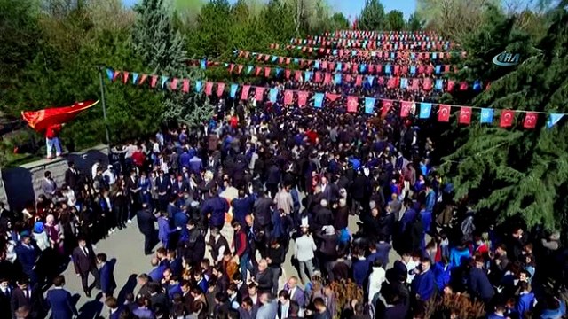 Alparslan Türkeş, ölümünün 21. yılında mezarı başında anıldı