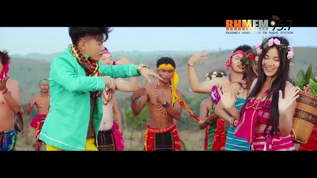 ចង្វាក់ប៉ឺតៗ - ព្រាប សុវត្ថិ - សុវត្ថិ មុនីវណ្ណ - សុវត្ថិ មុនីនាគ - សុវត្ថិ សិរីវុឌ្ឍ [OFFICIAL MV]