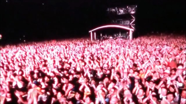 Muse- Interlude + Hysteria + Back in Black Riff, Fuji Rock Festival, Yuzawa-machi, Japan 7/25/2015