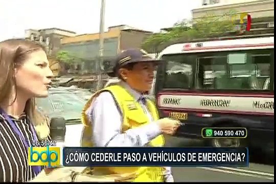 ¿Qué deben hacer los conductores ante la presencia de un vehículo en emergencia?