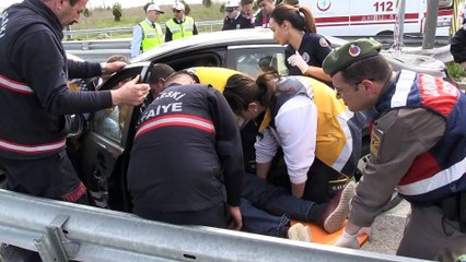 İki otomobil çarpıştı: 1 ölü, 5 yaralı - KIRKLARELİ