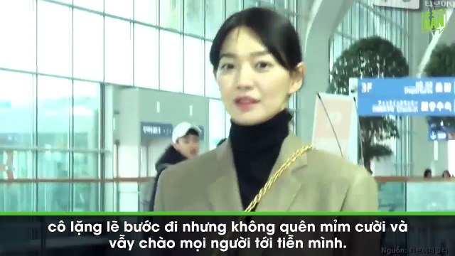 Kim Woo Bin đã khỏi bệnh, Shin Min Ah cũng trở lại cùng vẻ đẹp nữ thần rạng rỡ bên trời Tây