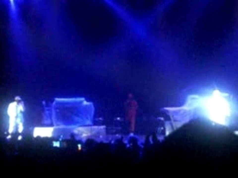 BOYZ ii MEN - ON BENDED KNEE