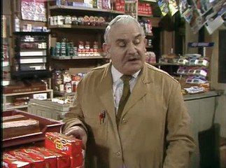 Open All Hours S02 E03 Fig Biscuits and Inspirational Toilet Rolls