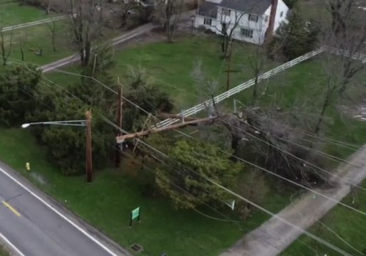 Ohio Tornado Leaves Trail of Damaged Homes, Fallen Telephone Poles