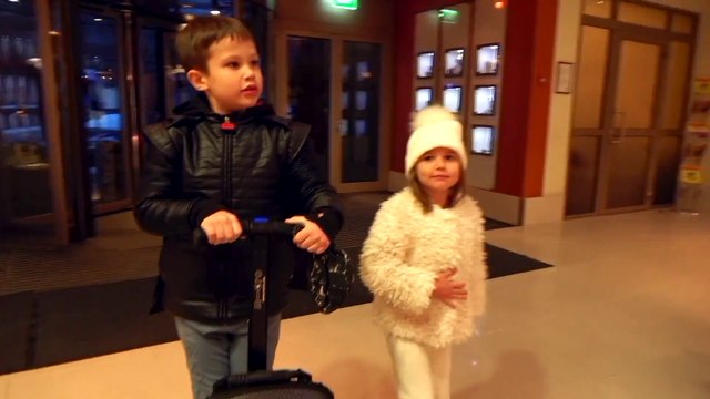 Катя и Макс ЗАБЫЛИ ЛИЧНЫЕ ВЕЩИ и нежданчик в ОТЕЛЕ