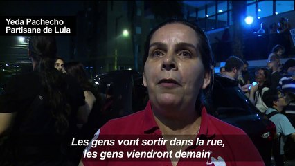 Brésil: avant la prison, Lula apparaît devant ses partisans