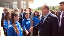Dışişleri Bakanı Çavuşoğlu öğrencilerle zeytin fidanı dikti - ANTALYA