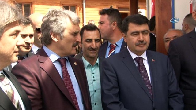 Restorasyonu tamamlanan Hacı Hüsrev Camii ibadete açıldı