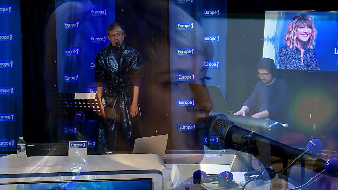 Owlle interprète "In The Dark" sur Europe 1