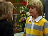 The Suite Life Of Zack And Cody S02E15 - The Suite Smell Of Excess