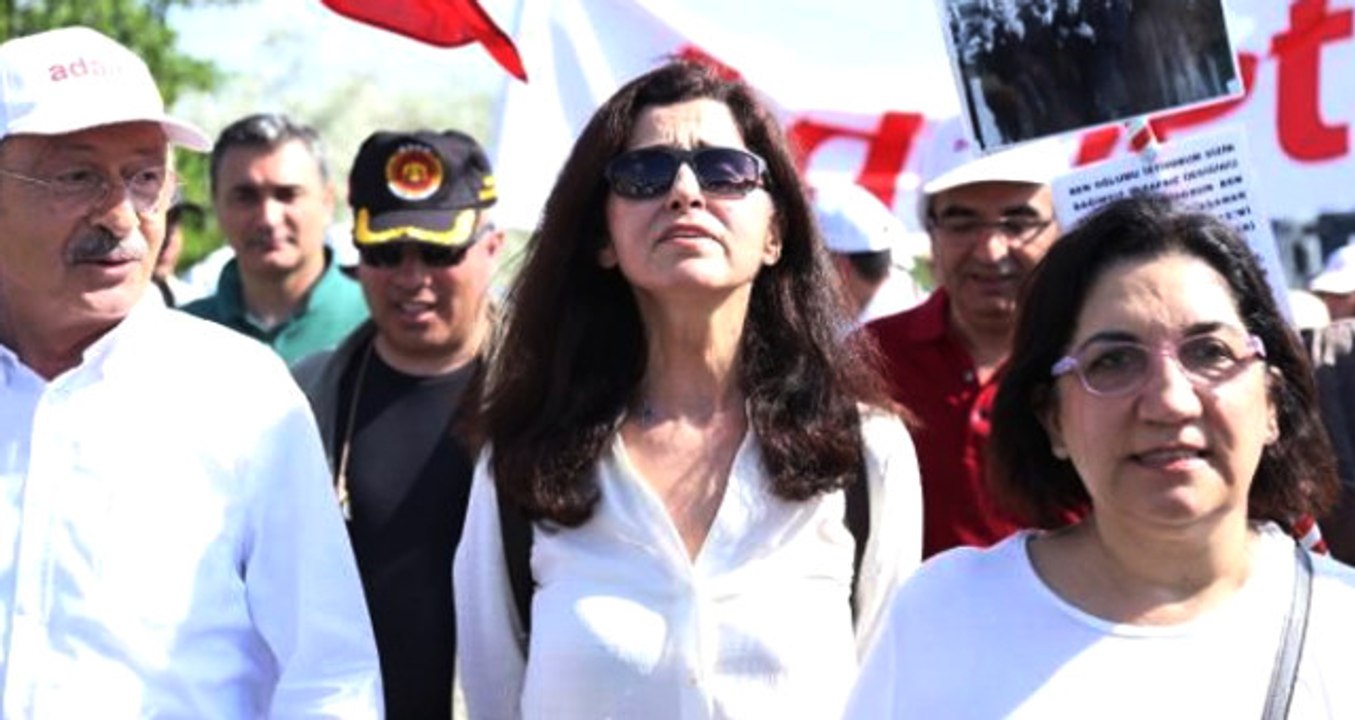 Kılıçdaroğlu'na Tokat Gibi Cevap: "Ben Gerilla Annesini Oynamak İstiyorum" Diyene Sahip Çıkıyor