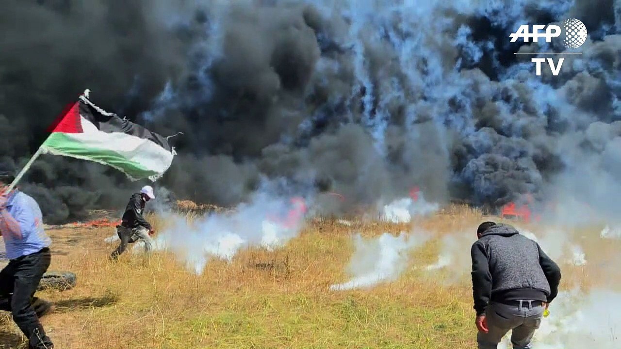 Confrontos violentos na fronteira entre Gaza e...