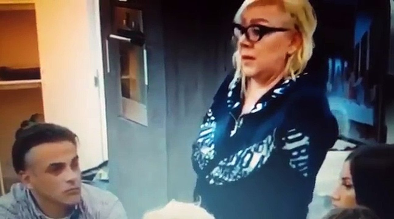 ZORICA MARKOVIC ISPROVOCIRALA SLOBU! NAPUSTIO SASTANAK!