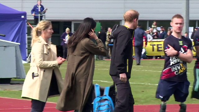 Harry e Meghan assistem treinos para jogos Invictus