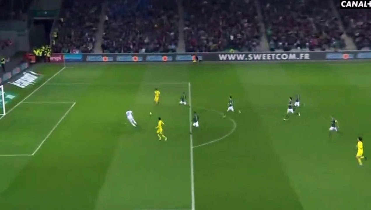 L'horrible raté de Cavani lors Saint-Etienne 1-0 PSG
